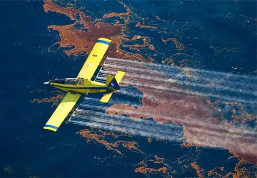 Comprendre les dispersants pour les marées noires : outils essentiels pour la protection de l'environnement